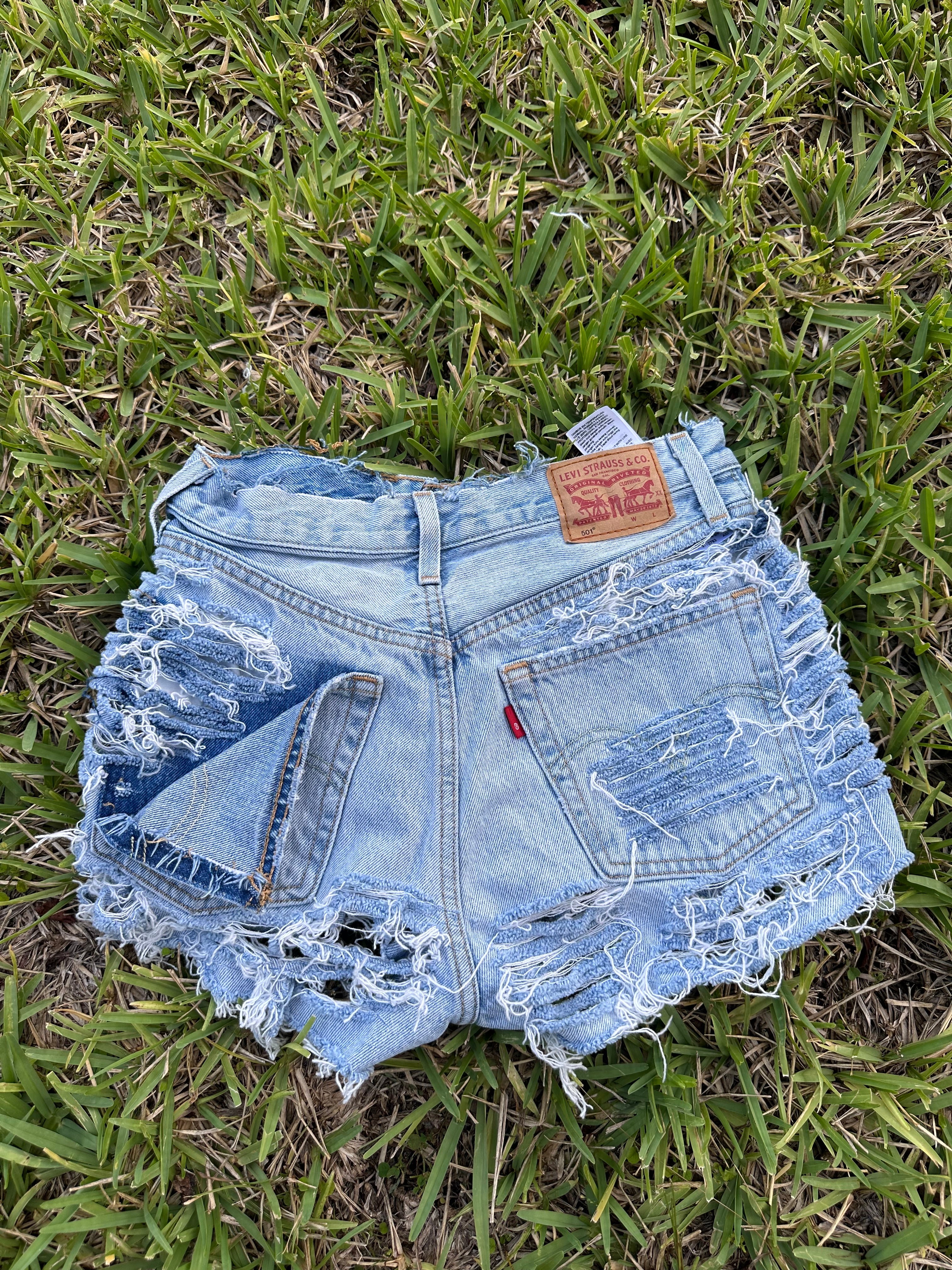 1 of 1 Shorts - Size 27
