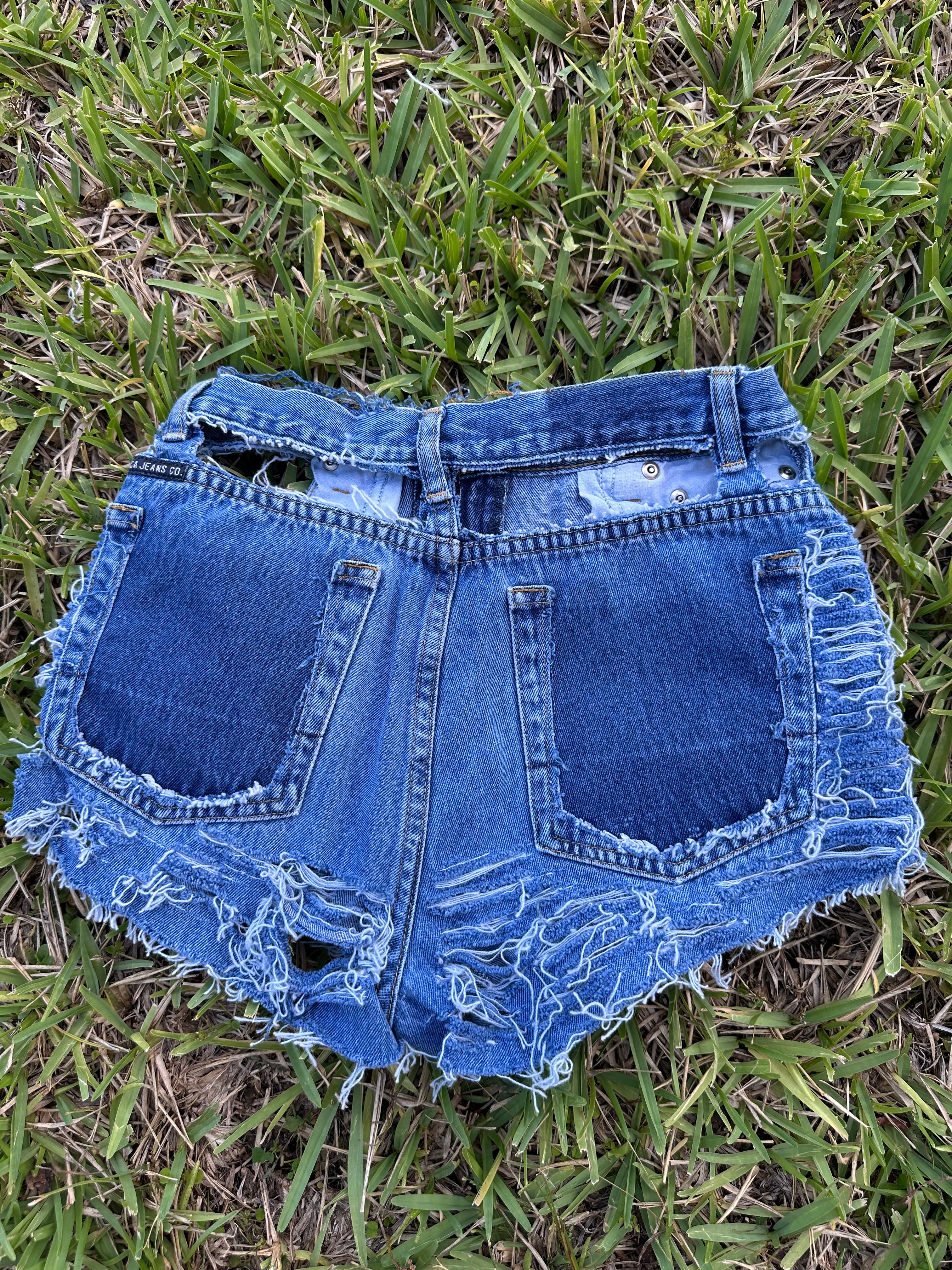 1 of 1 Shorts - Size 30