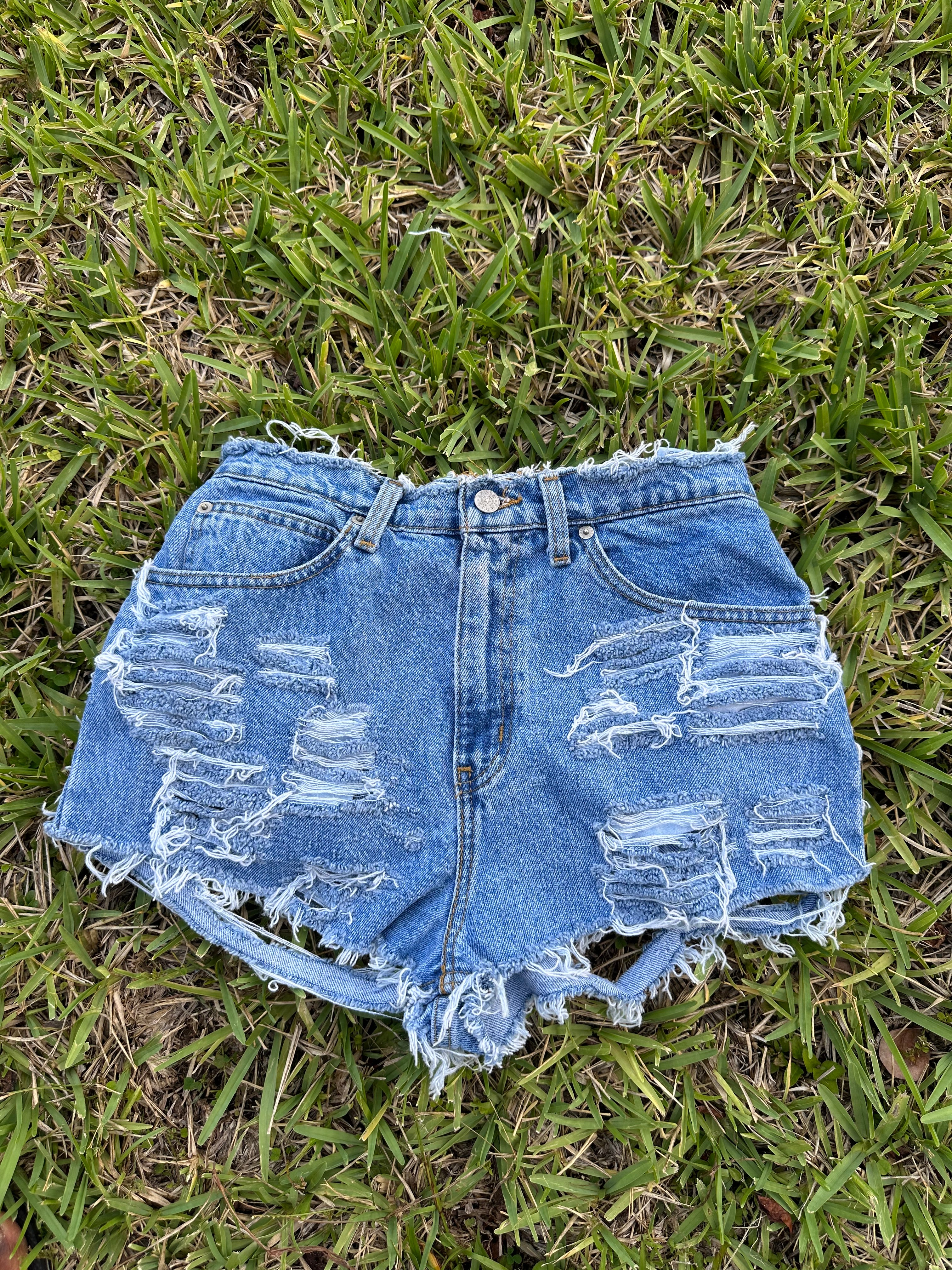 1 of 1 Shorts - Size 10