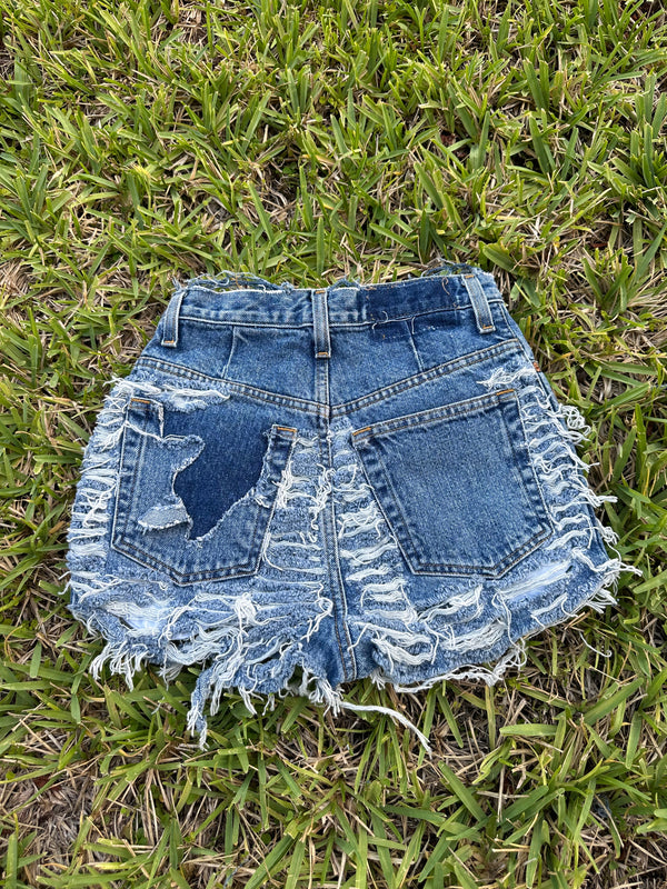 1 of 1 Shorts - Size 3/4