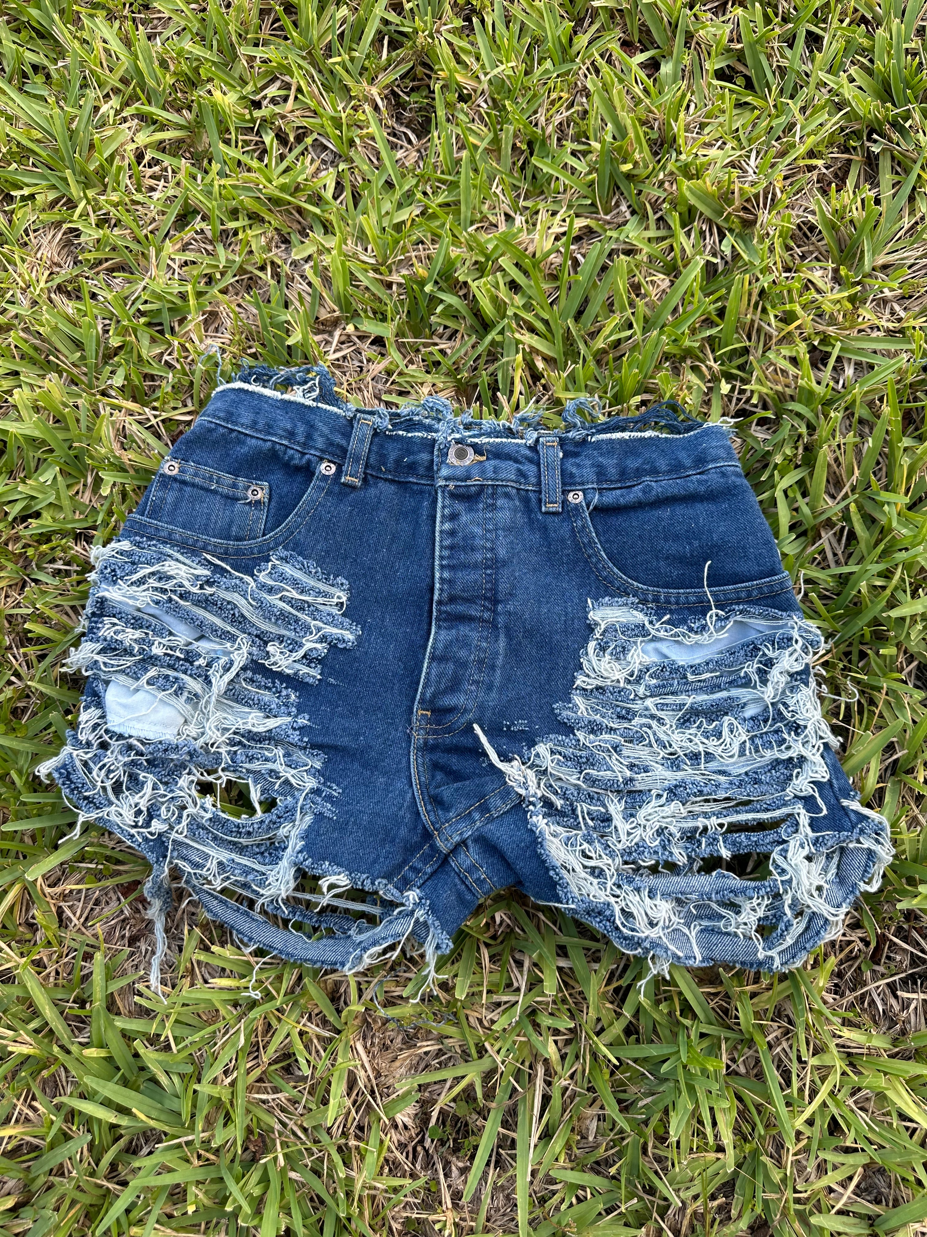 1 of 1 Shorts - Size 5