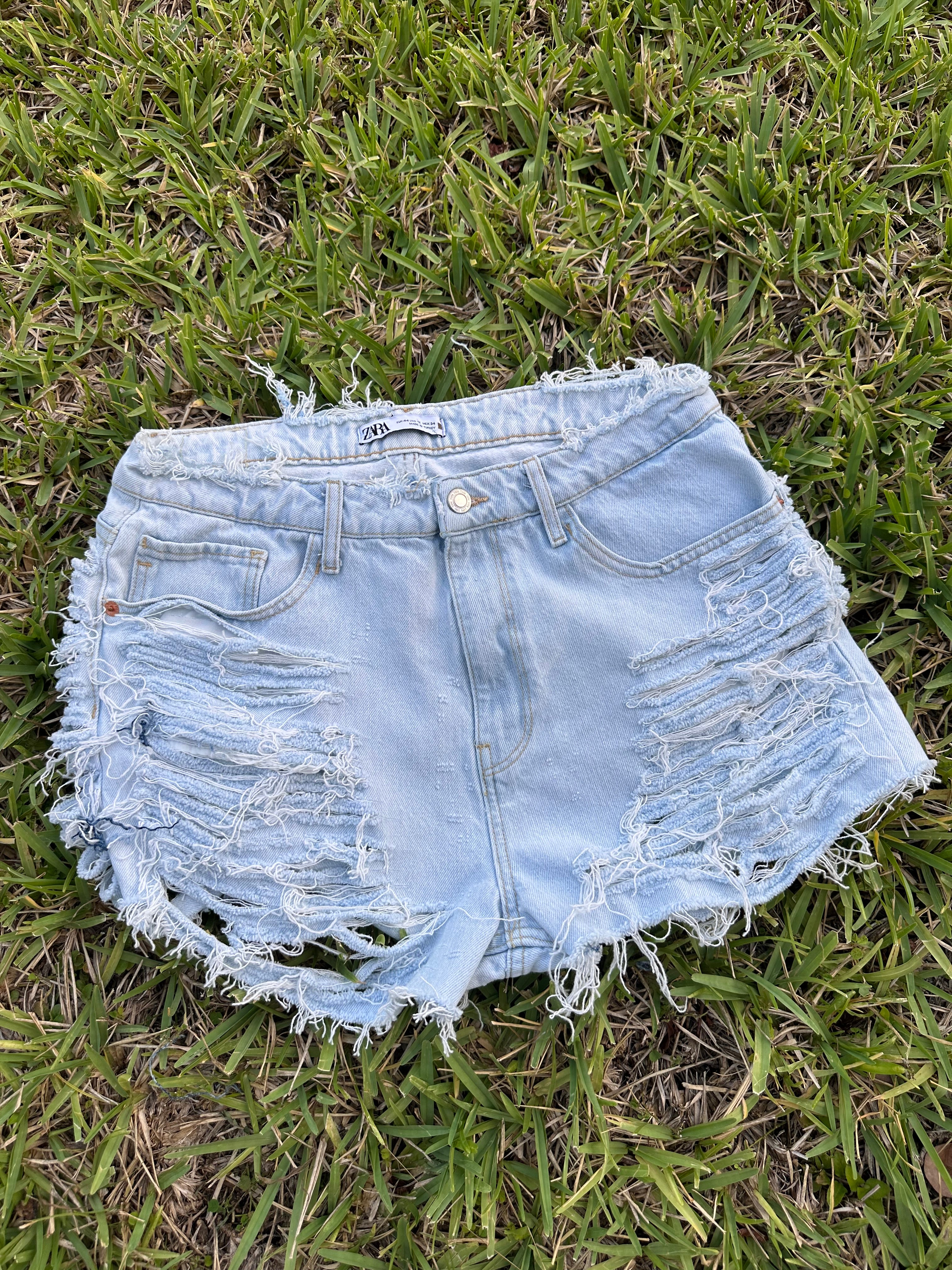 1 of 1 Shorts - Size 12