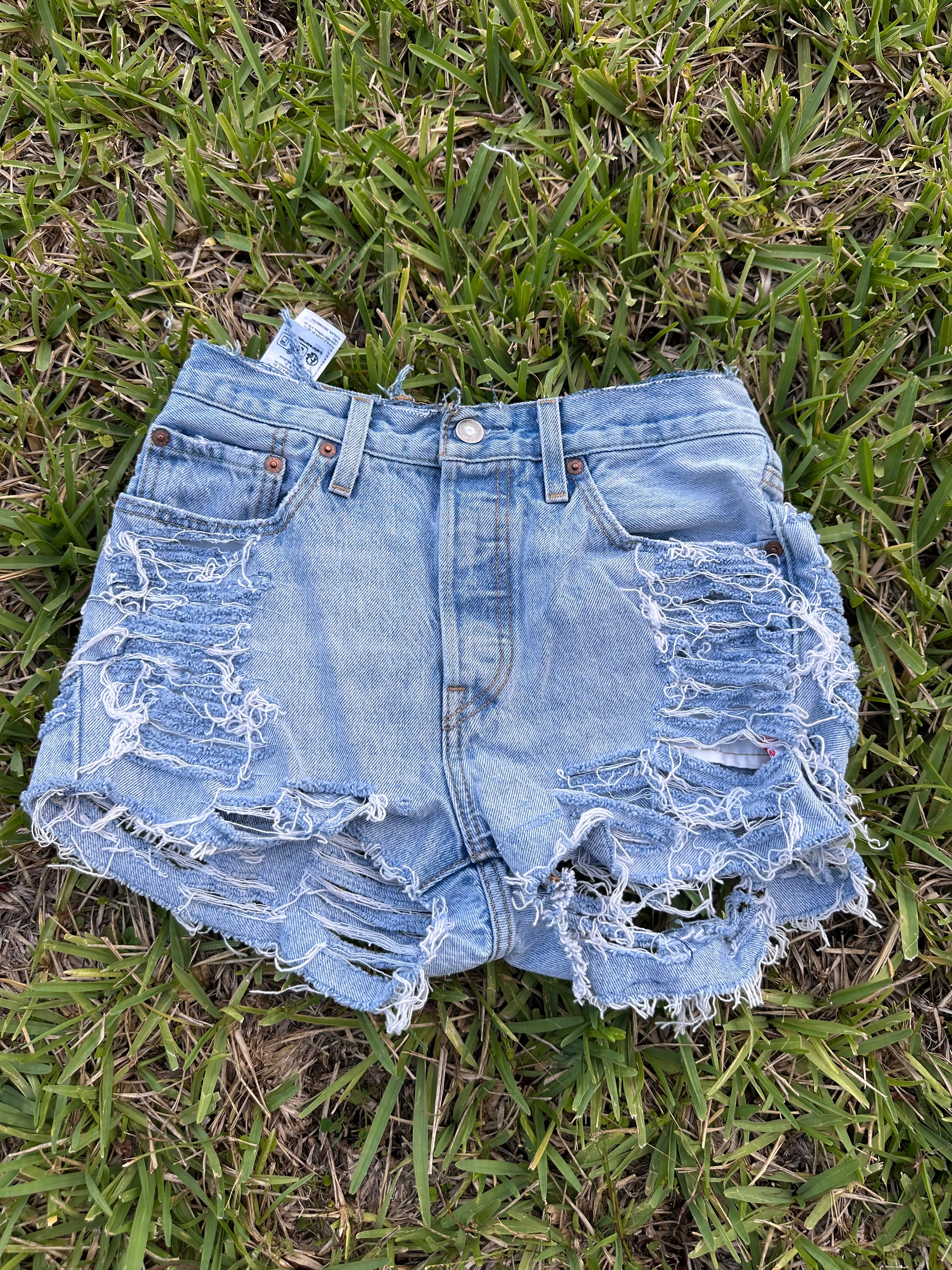 1 of 1 Shorts - Size 27