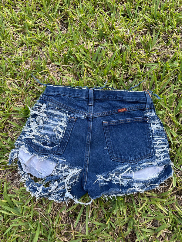 1 of 1 Shorts - Size 31