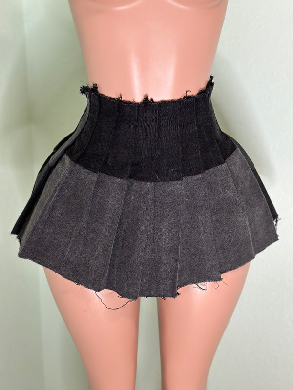 Black Pleated Skirt #003